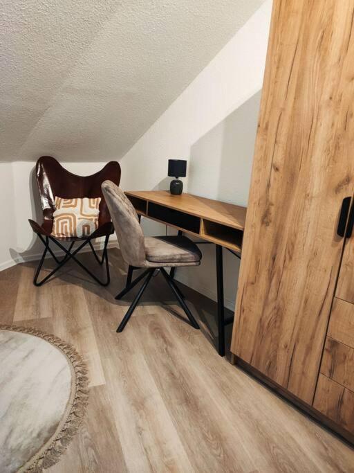 Stylische Altstadtwohnung - Netflix - Smart Tv - Schlafsofa Fuer 3 Personen エアフルト エクステリア 写真